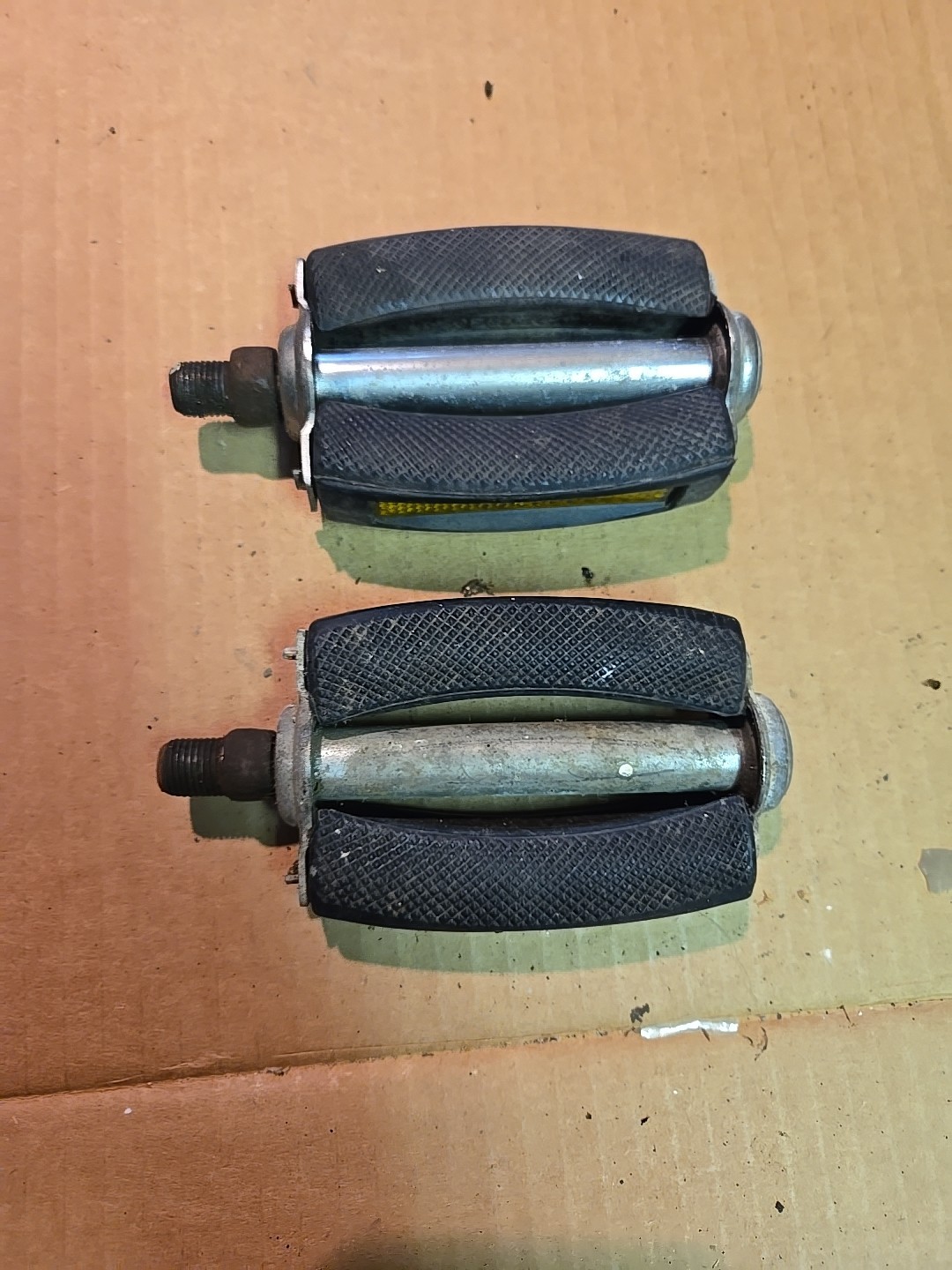 Vintage Bow Type Pedals 1/2 Cruiser Bike
