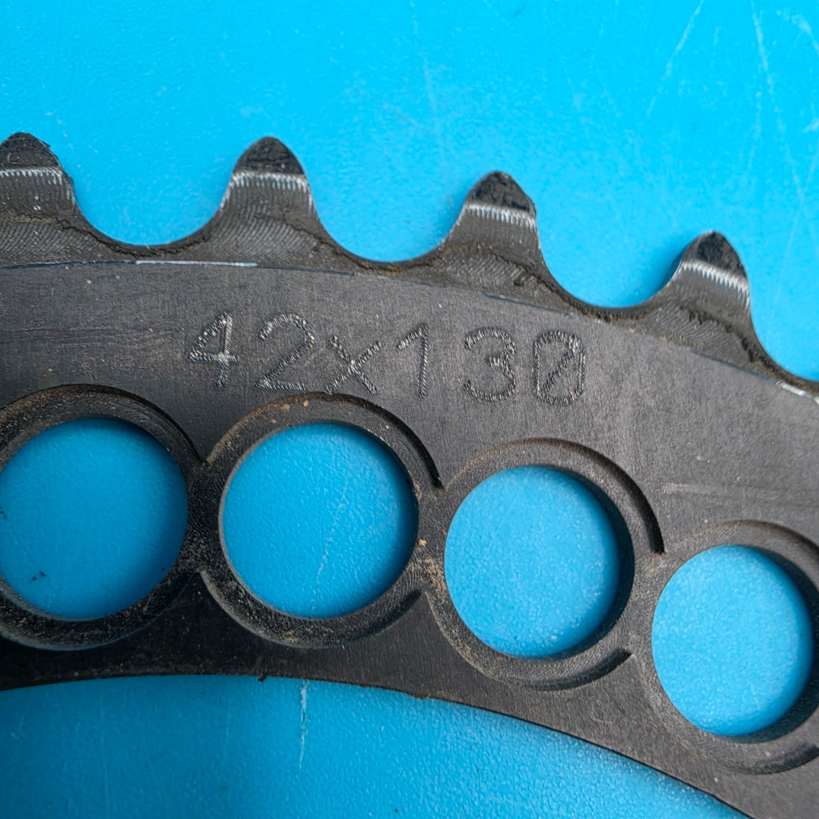 ROTOR Q Rings 42 Tooth Alloy Oval Chainring 5 Bolt 130 BCD f1