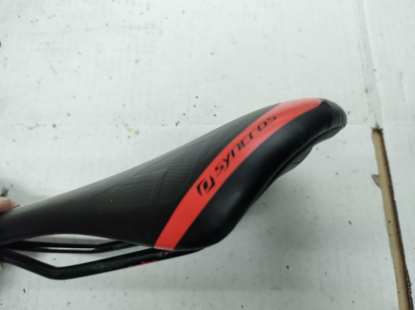 Syncros red/white saddle. 257 grams