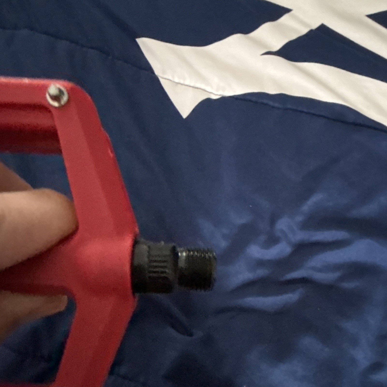 Red Flat Platform Pedals with Pins 9/16″ for MTB BMX Hybrid Plastic Steel