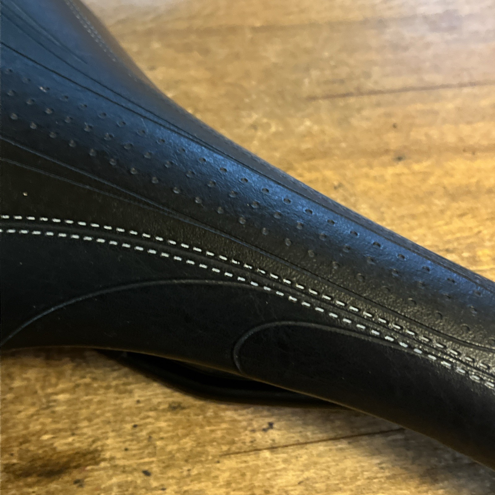 Vintage Bontrager Road Bike Saddle 278 mm Length 135 mm Wide 90s 00s Road Bike