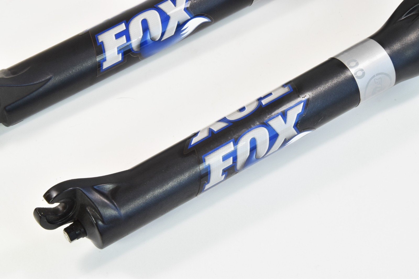 Fox F100 RLC fork 26-inch 100mm QR disc brake + Cane Creek headset