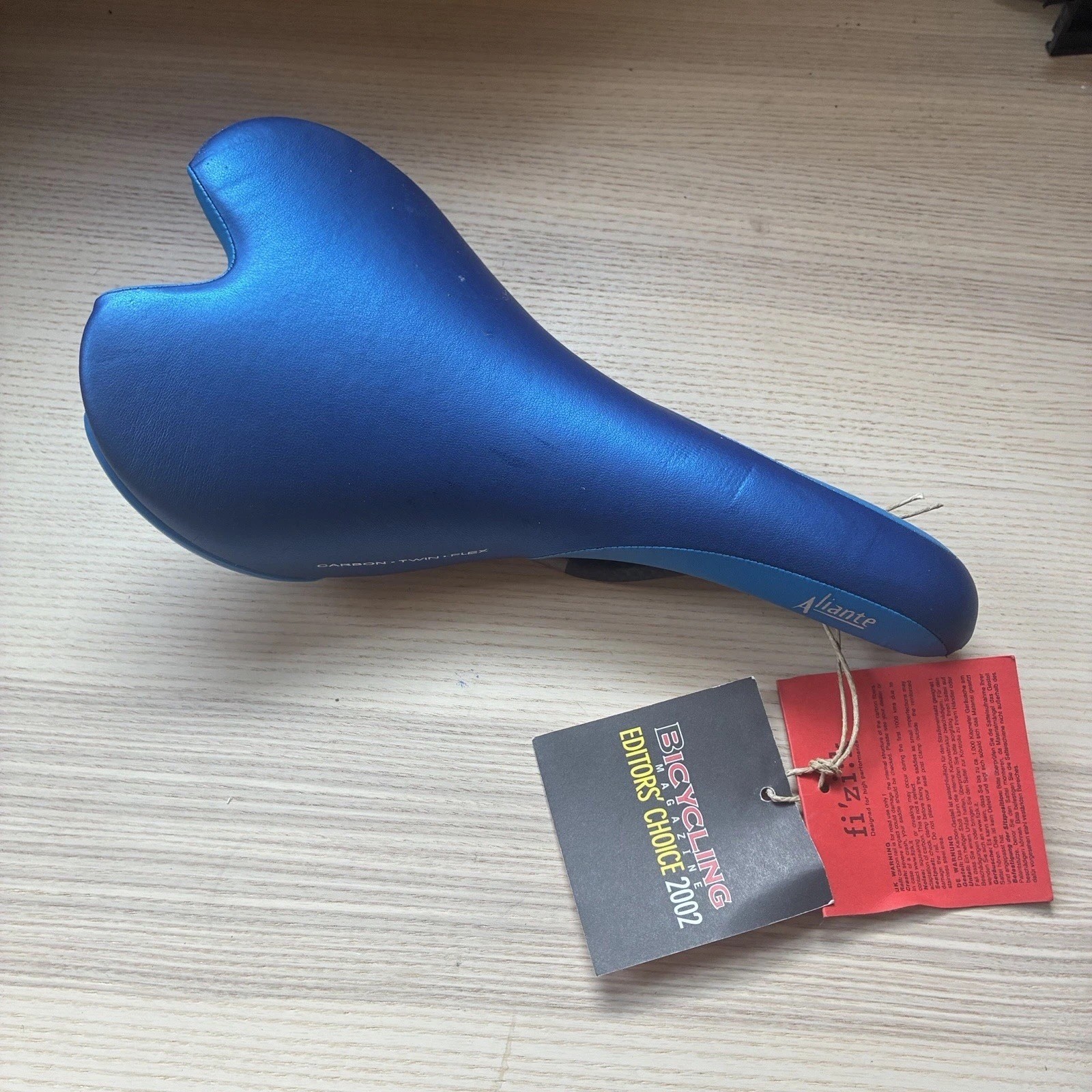 FIZIK Aliante carbon rail saddle In Blue 200 Grams