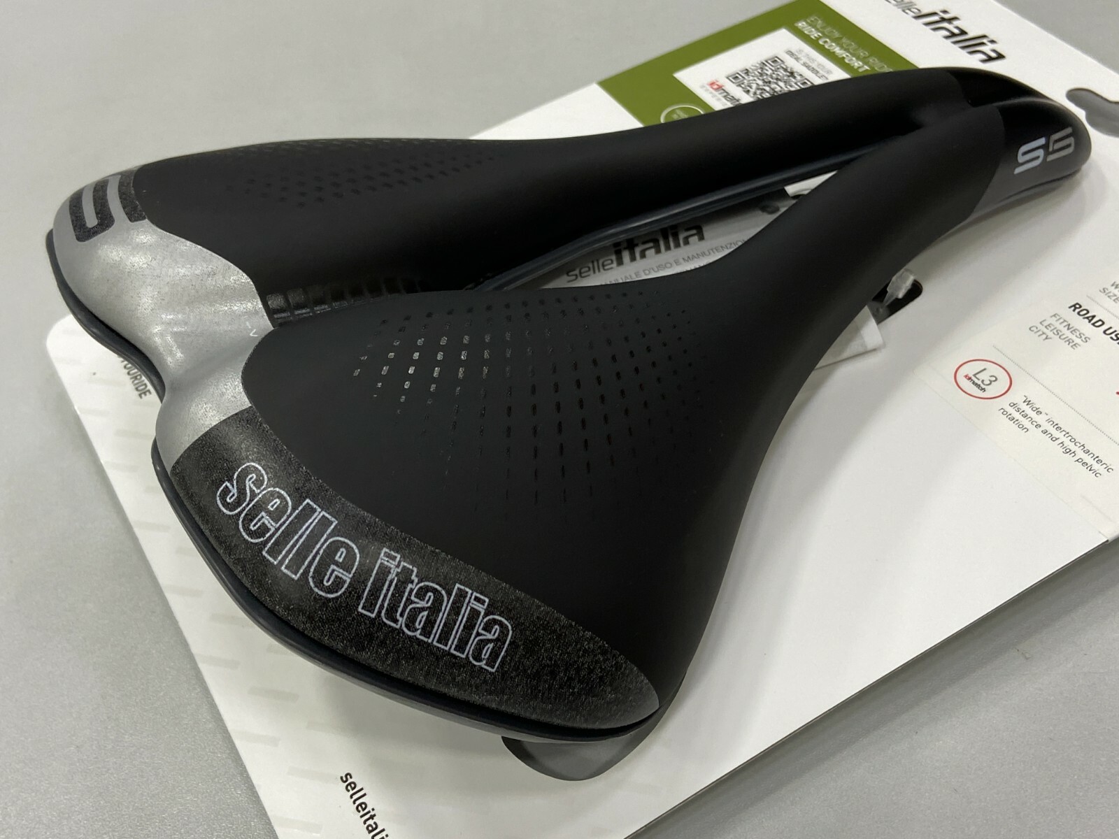 Selle Italia Max S5 Superflow L3 180x255mm FeC Alloy Rail Road Saddle (Black)