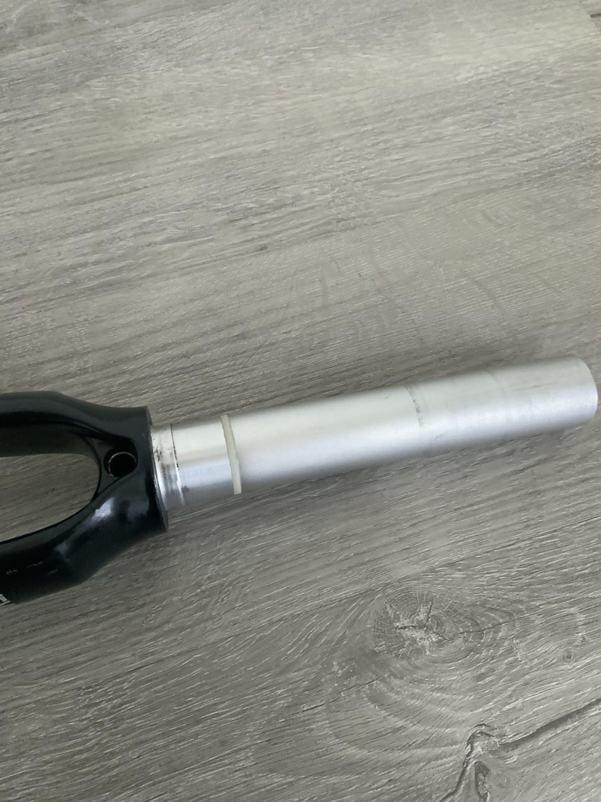 WEYLESS CARBON FORK 700C 1 1/8 INCH THREADLESS 163 MM STEERER 570 GRAMS