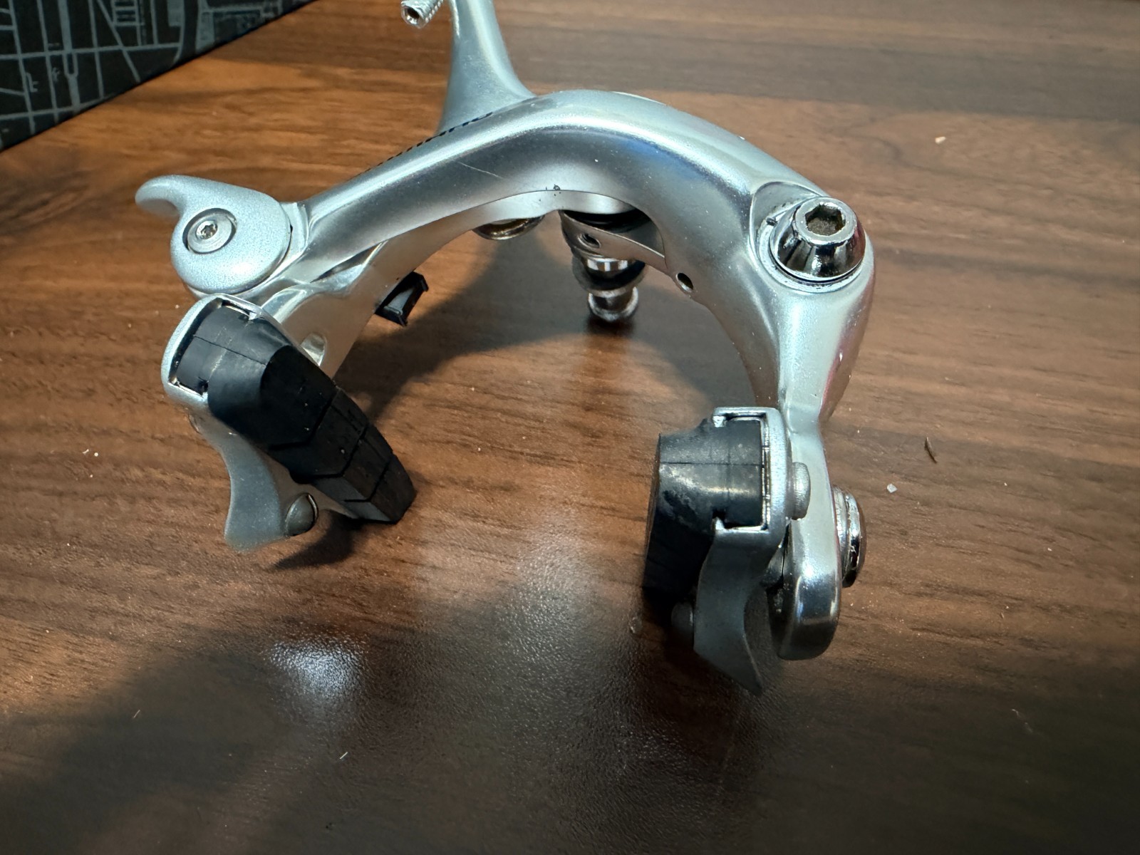 Shimano BR-R600 Mid Reach 47-57mm Mid/long Reach Brake Calipers