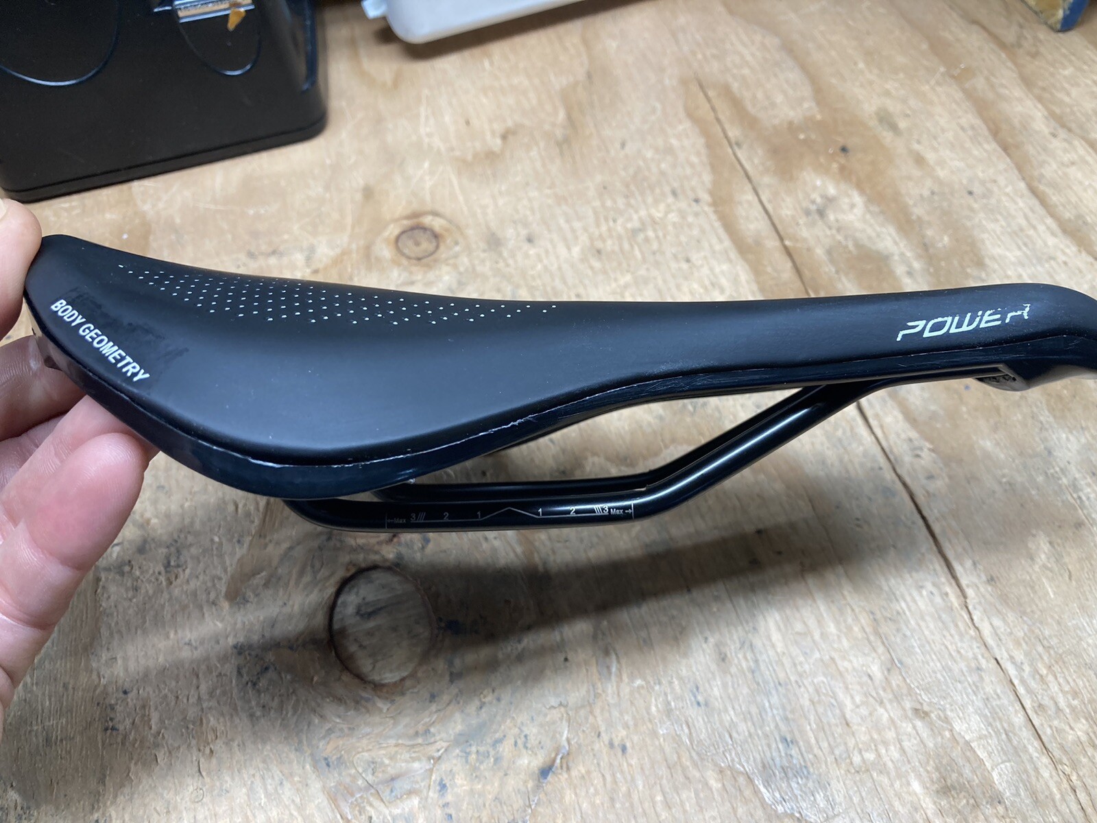 Specialized Power Comp saddle 143 body geometry road bike seat