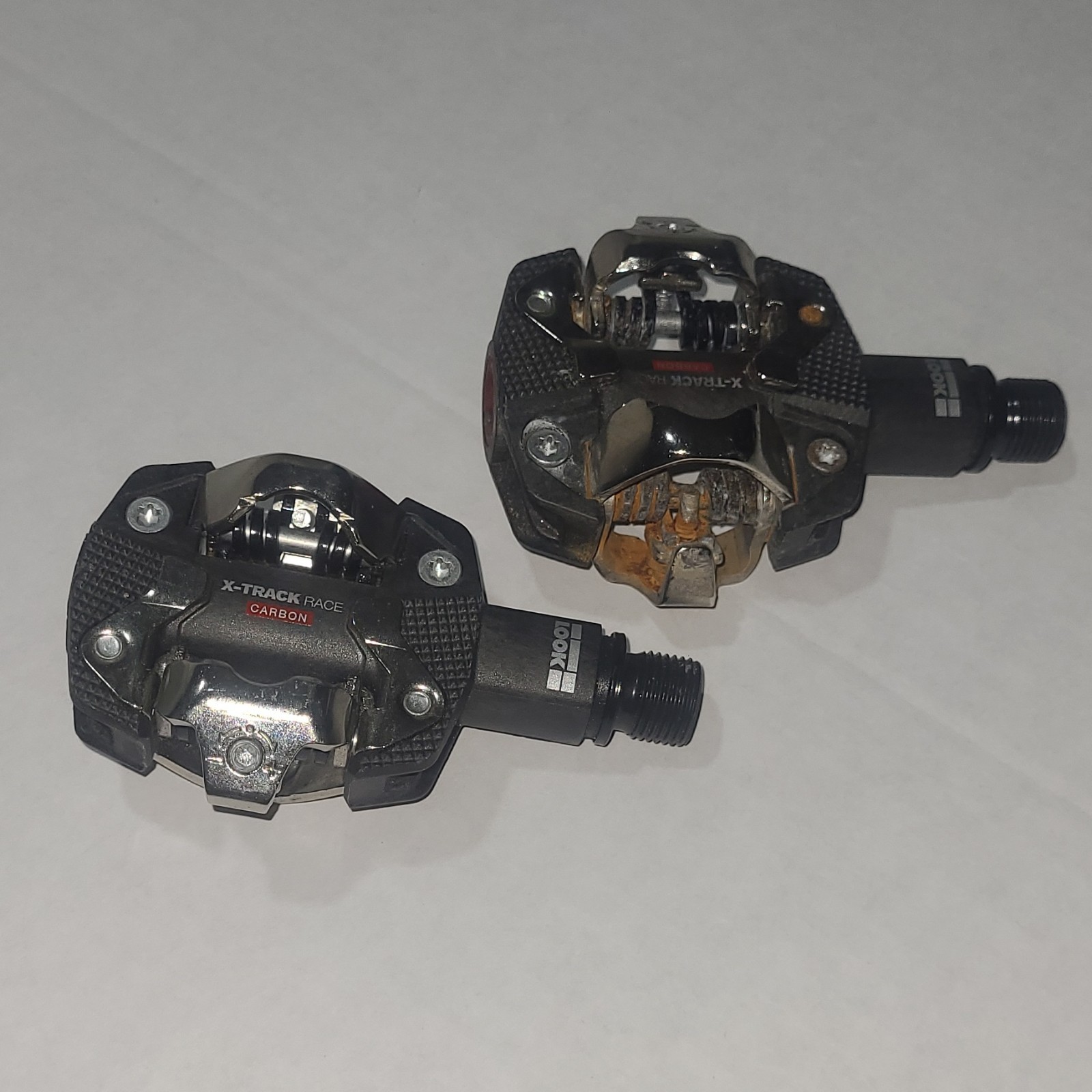 LOOK X-Track Race Carbon Clipless Pedals Pair Black/Silver 9/16″ Axle