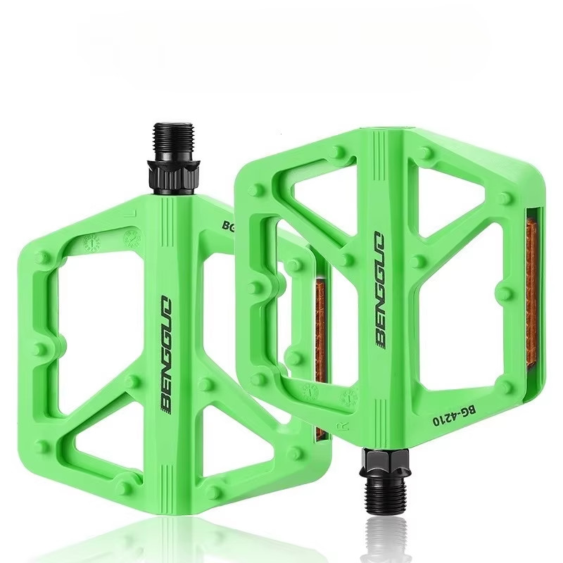 Double DU Bearing Ultralight Bike Pedals with Reflector Mountain Road Bike Flat