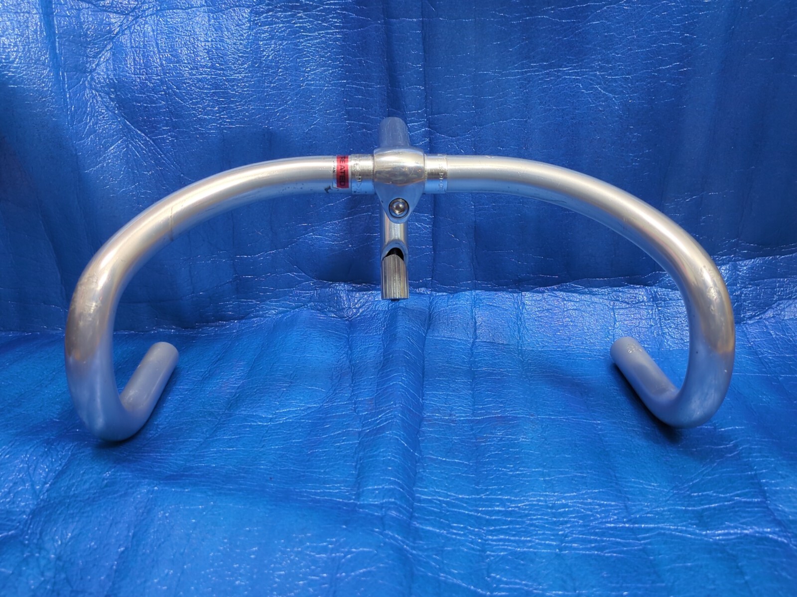 Nitto B125 Aluminium 360mm NJS Handlebar + Nitto Jaguar 110mm Alminium Stem