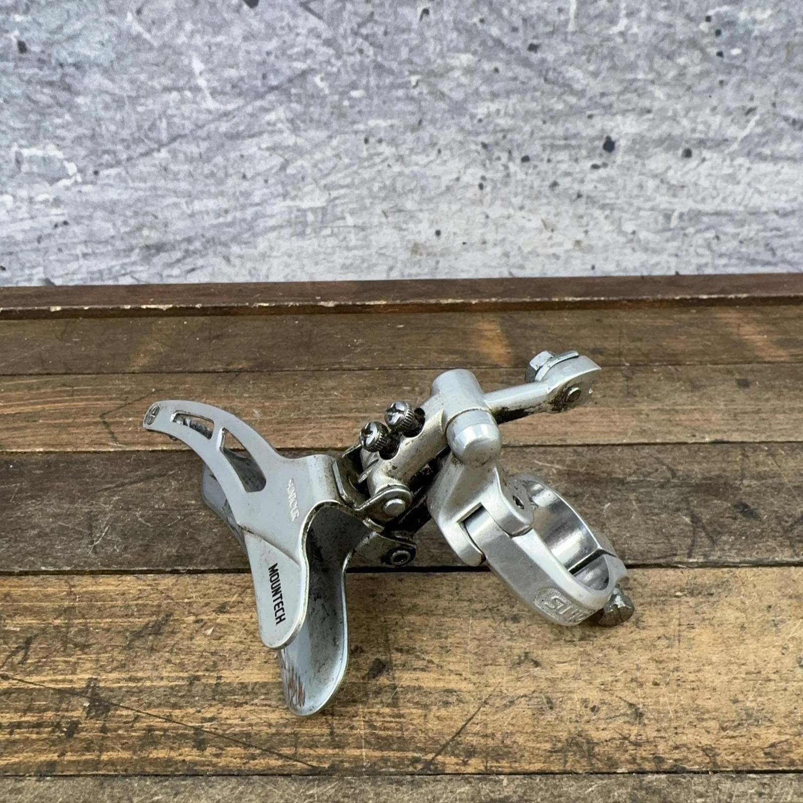 Vintage Suntour Mountech Front Derailleur Triple Bottom Pull 28.6 Japan MTB