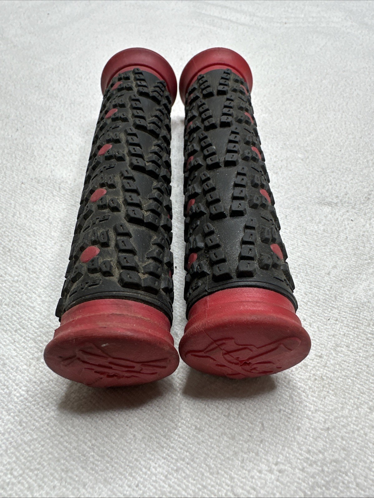 WTB Mountain Grips Blue Wilderness Trail Bikes MTB Mountain Bike black red