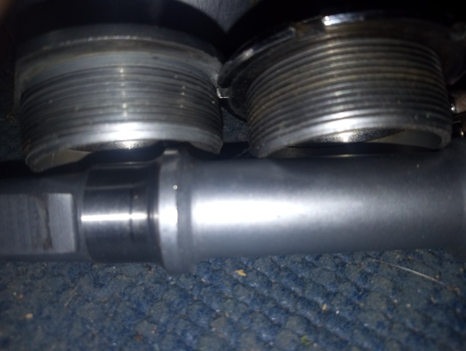 Vintage SunTour Superbe 68-W Bottom Bracket – 113mm Spindle – Japan JIS