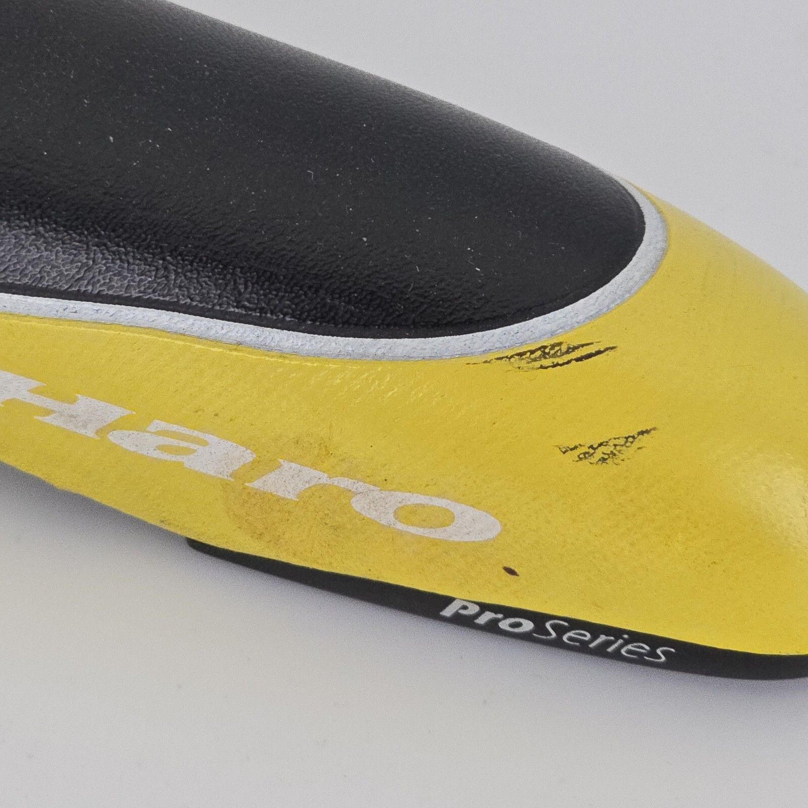Haro Pro Series BMX Seat Black and Yellow Mid School