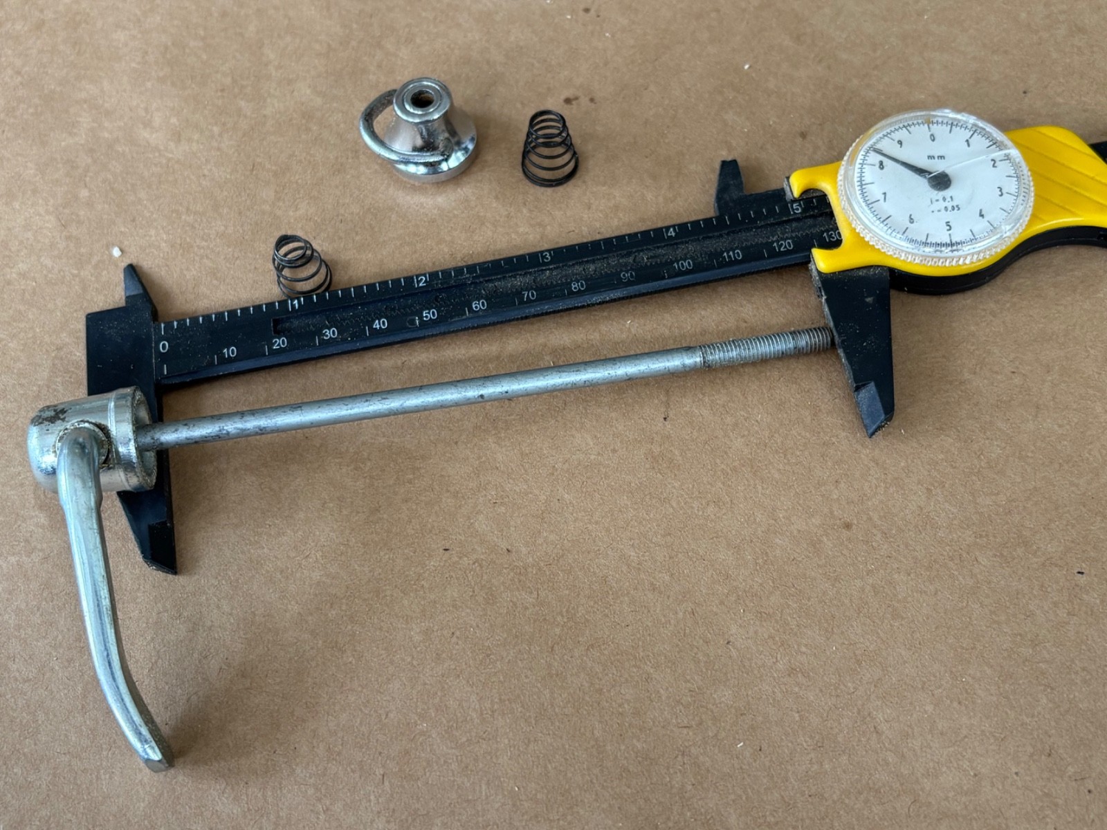 Campagnolo front skewer for 100mm spacing with d-ring