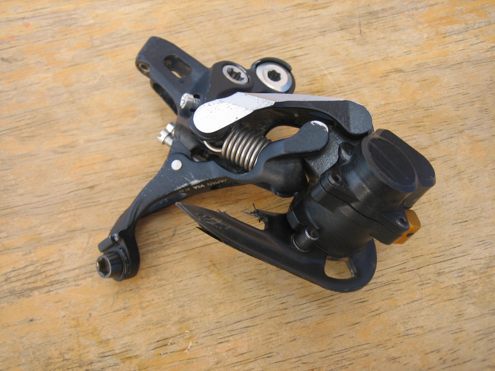 Broken Shimano XTR RD-M985 Rear Derailleur For Parts Harvesting
