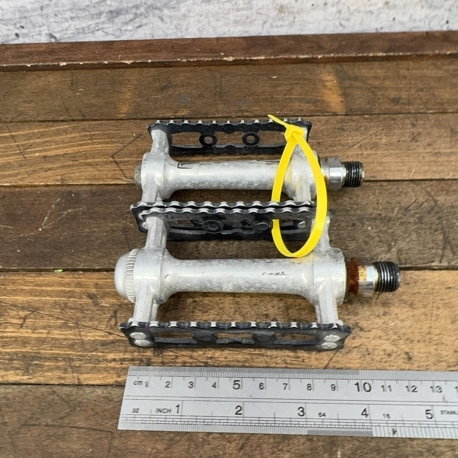 Vintage MKS Sylvan Sealed Bearing Bike Pedals 9/16 Road Touring City Alloy