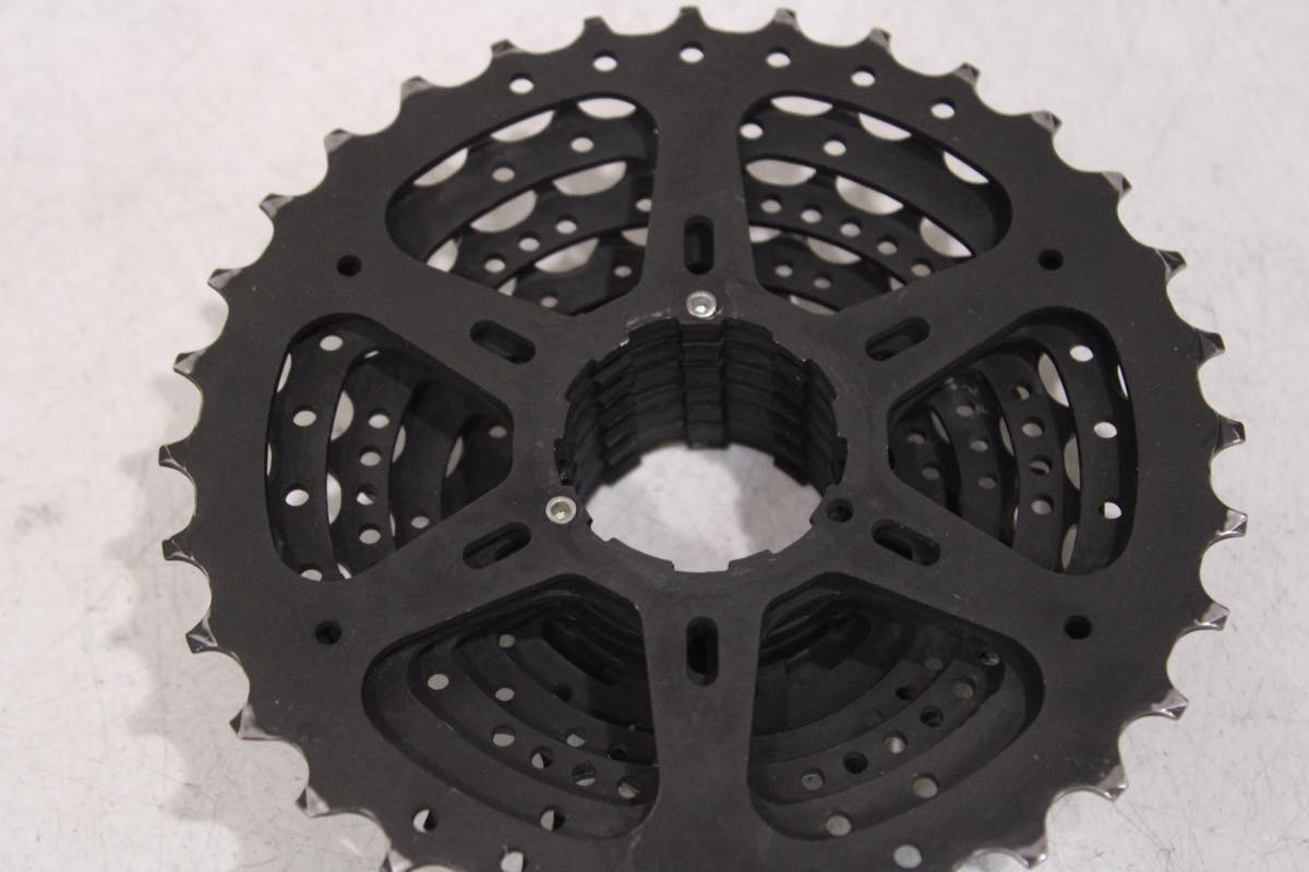 Shimano Claris R2000 2×8 Groupset 175mm 50/34T GS Square BB-UN300 Road Bike