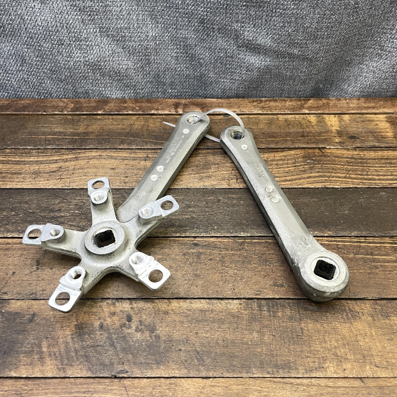 Vintage Shimano FC-B124 Crank Set 175 Mm 110 BCD Triple Japan Touring MTB