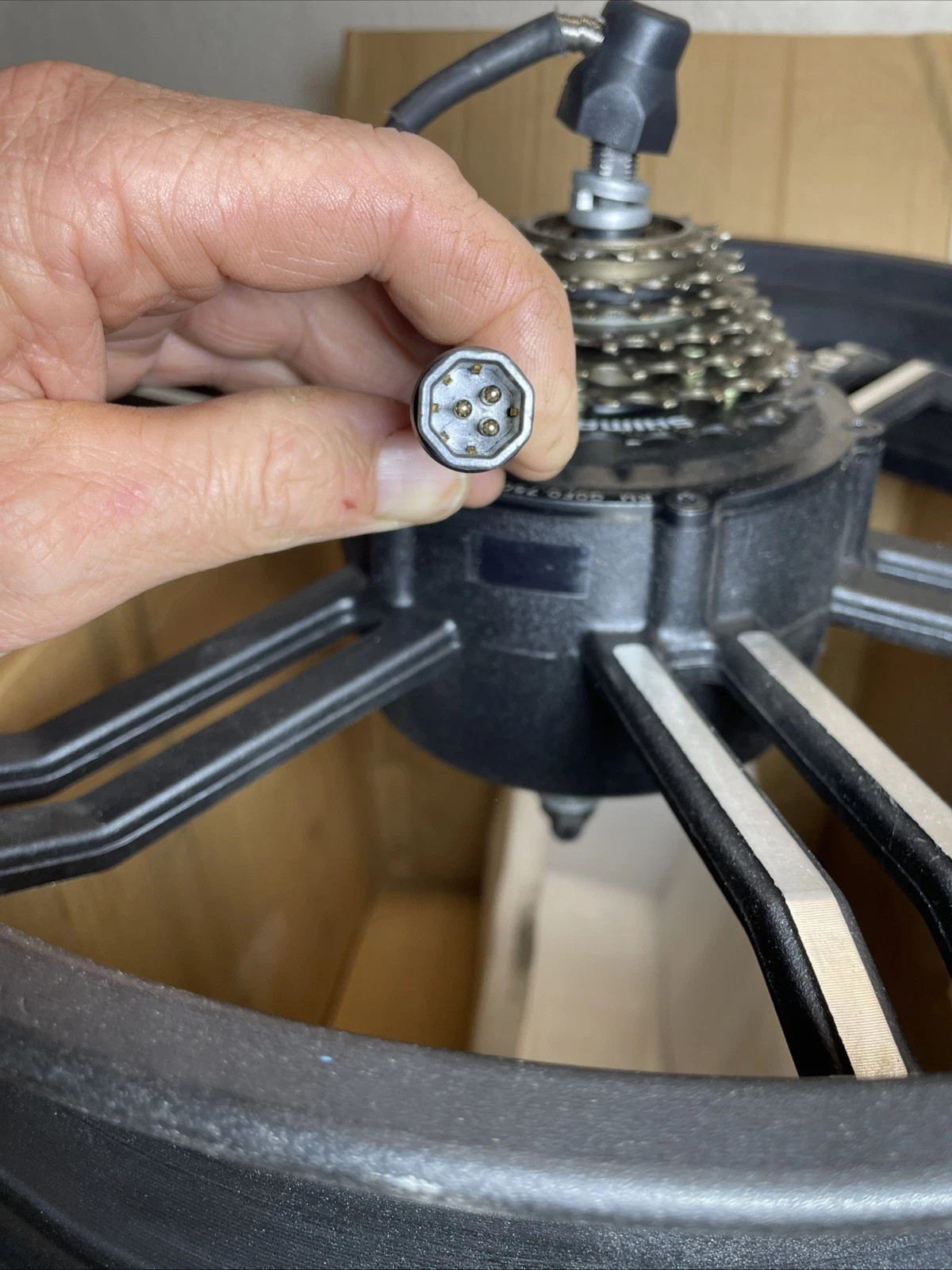 20″X 4″ 750w BAFANG Hub Motor MAG Wheel 175mm, 3 pin plug, screw on freewheel.
