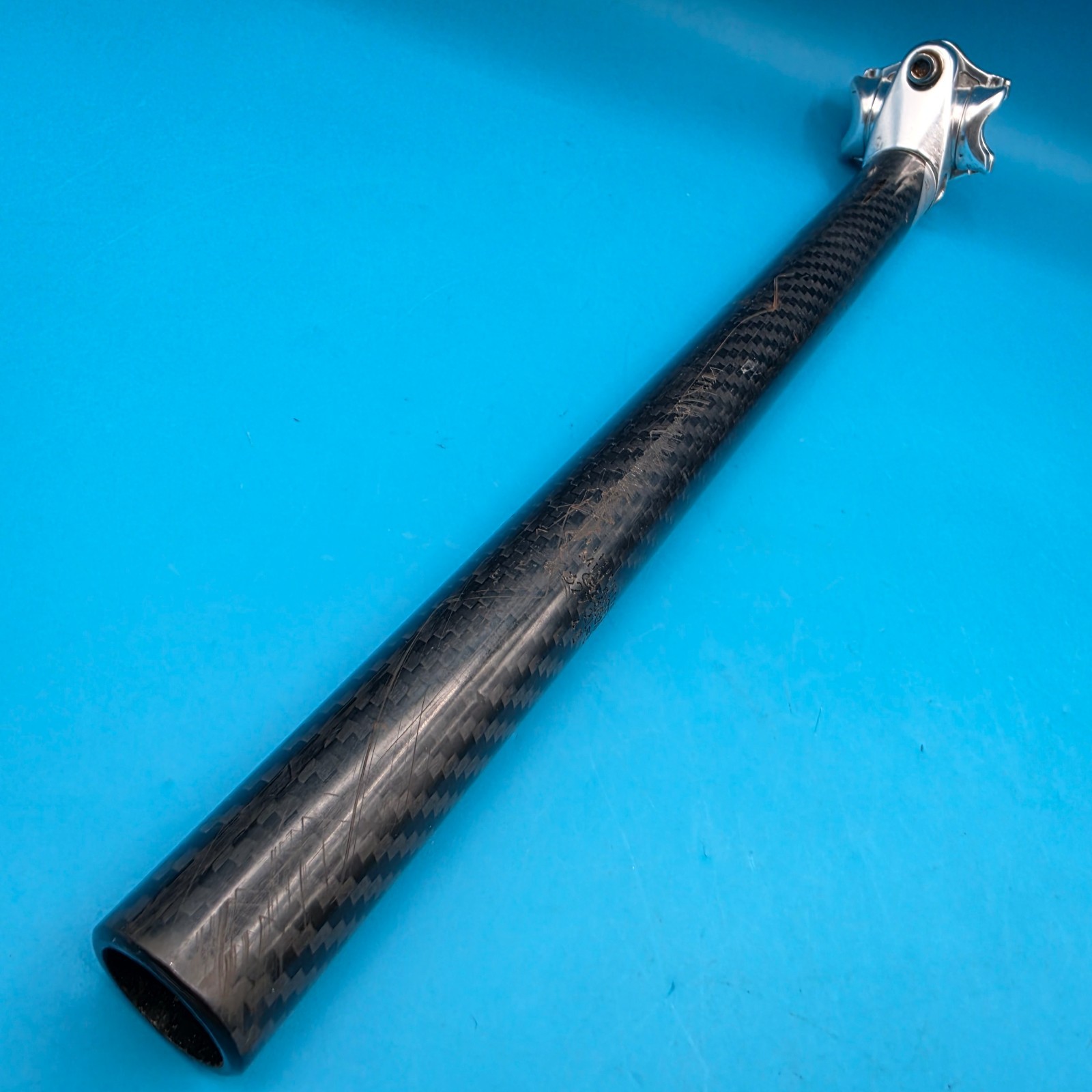GIANT Bicycles Carbon Fiber Seatpost 27.2mm Diameter 360mm Length 20mm Offset