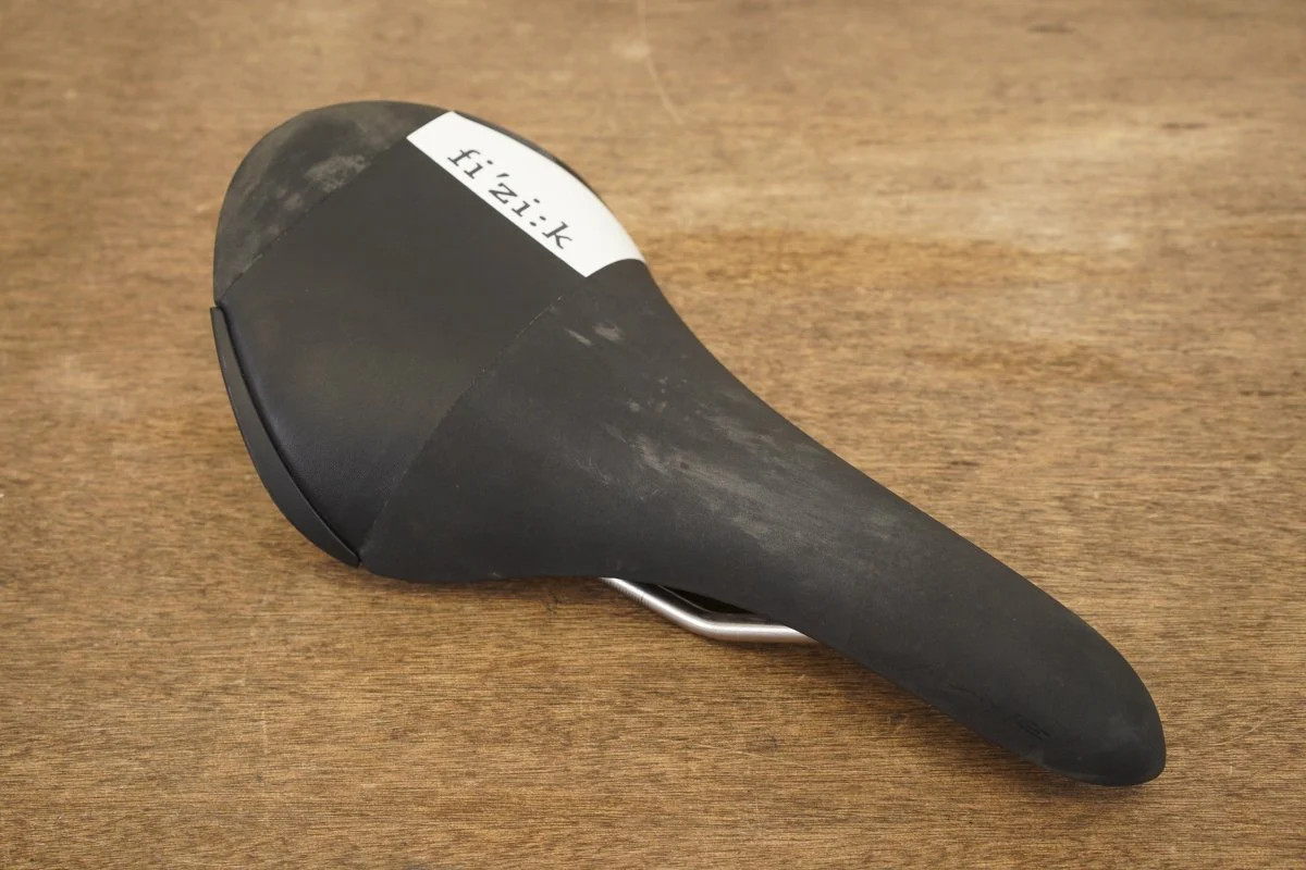 138mm (Regular) Fizik Aliante R5 Manganese Rail Road Saddle 229g