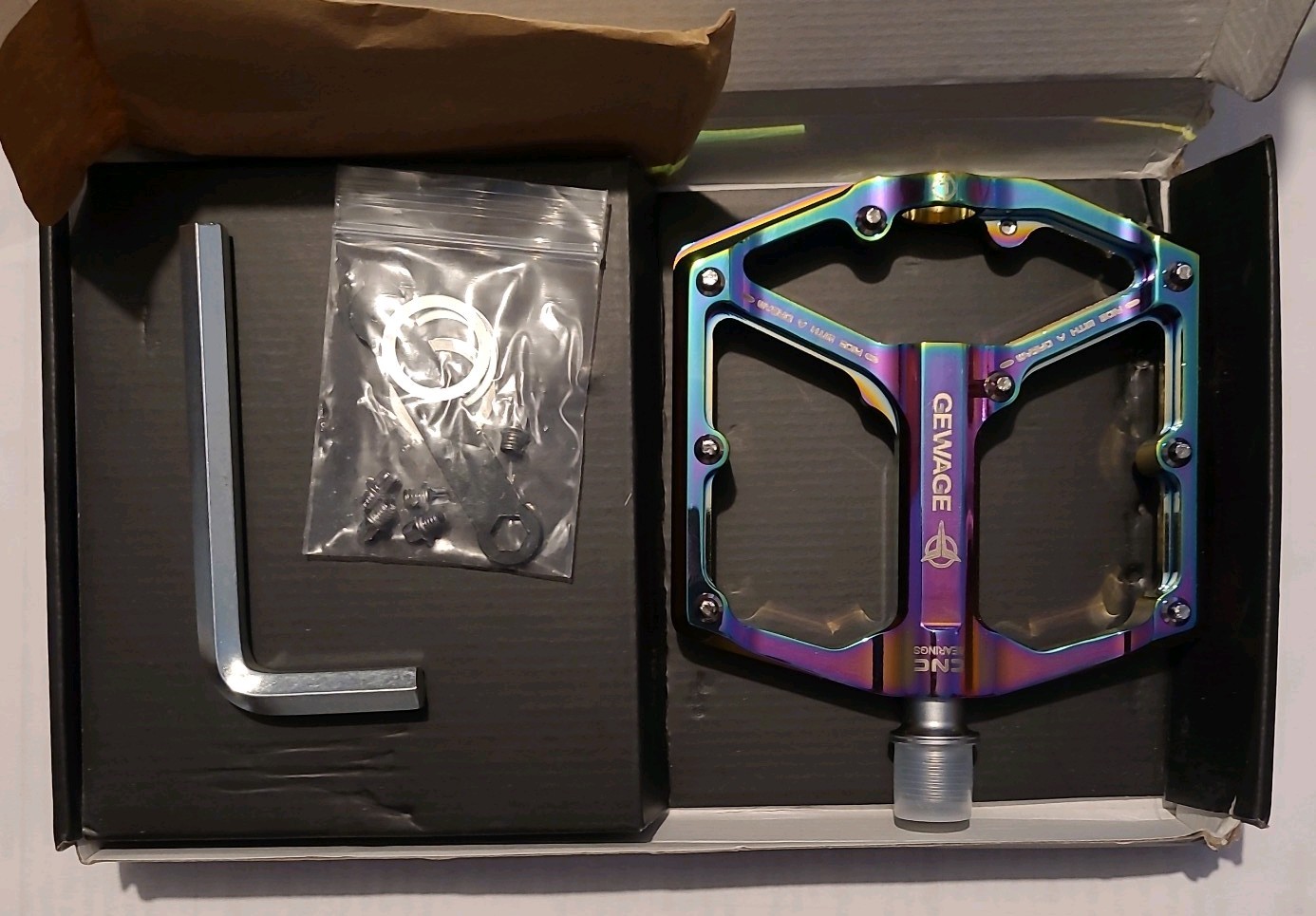 Gewage GE-324 Multicolor Alloy Flat Platform Bicycle Pedals