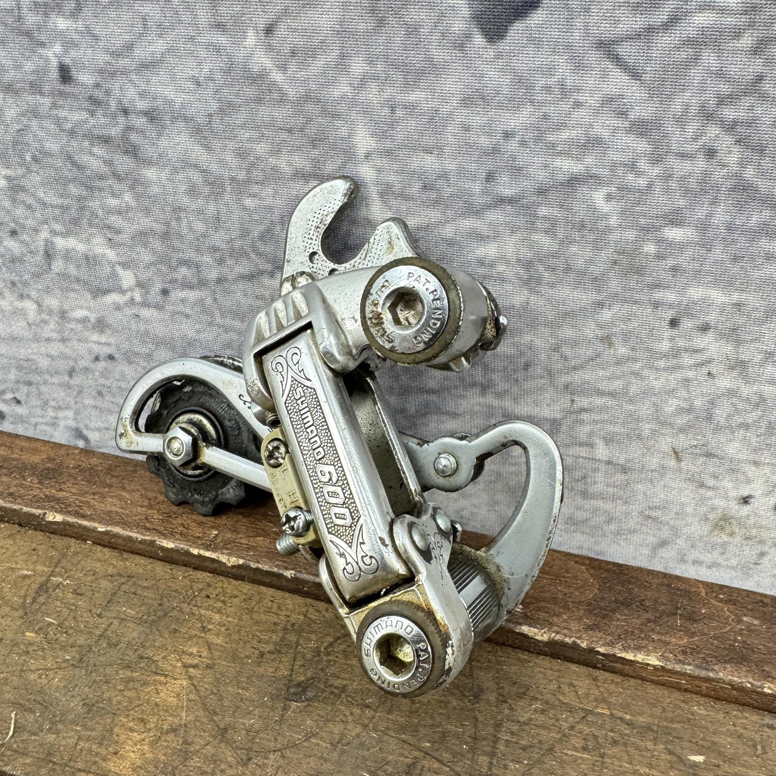 Vintage Shimano 600 Arabesque Rear Derailleur Long Cage PARTS BROKEN