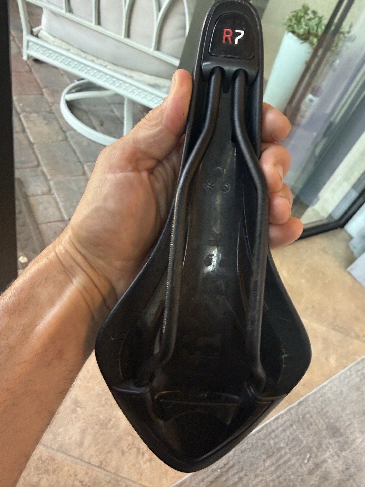 Fizik Airone Wingflex Bicycle Saddle, w/ ICS Clip System, Low Miles, 244g