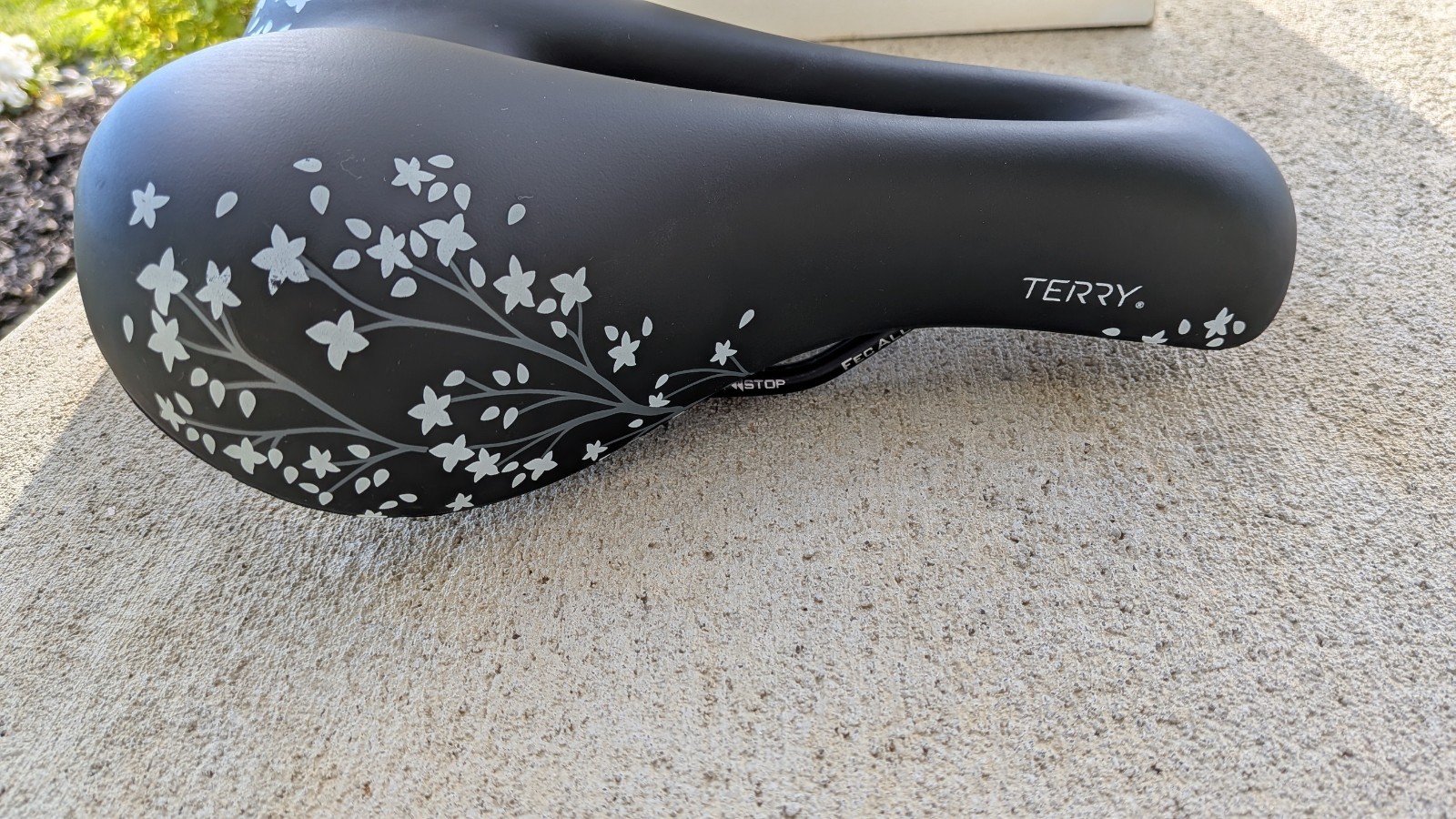 Terry Women’s Cite X Gel Italia Bike Seat Saddle Comfortable Center Cutaway