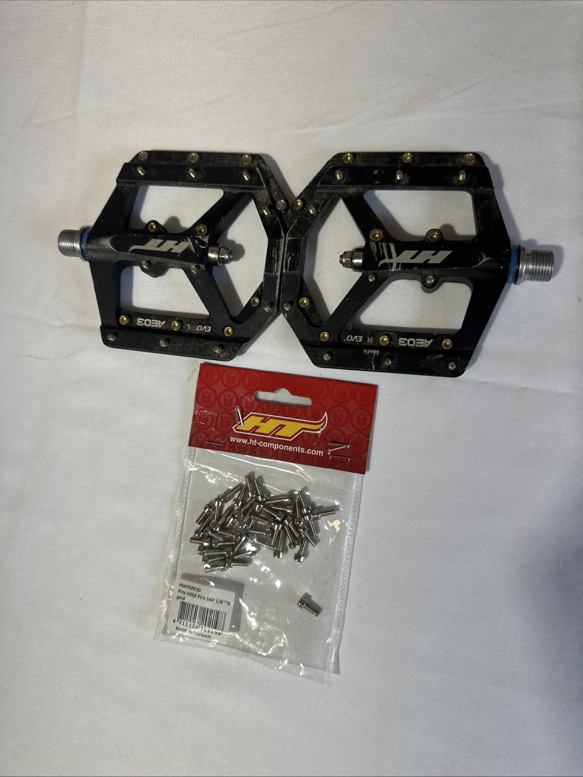 HT Components AE03 Stealth Black Pedals Bicycle Ultra Thin Platform CrMo EVO+
