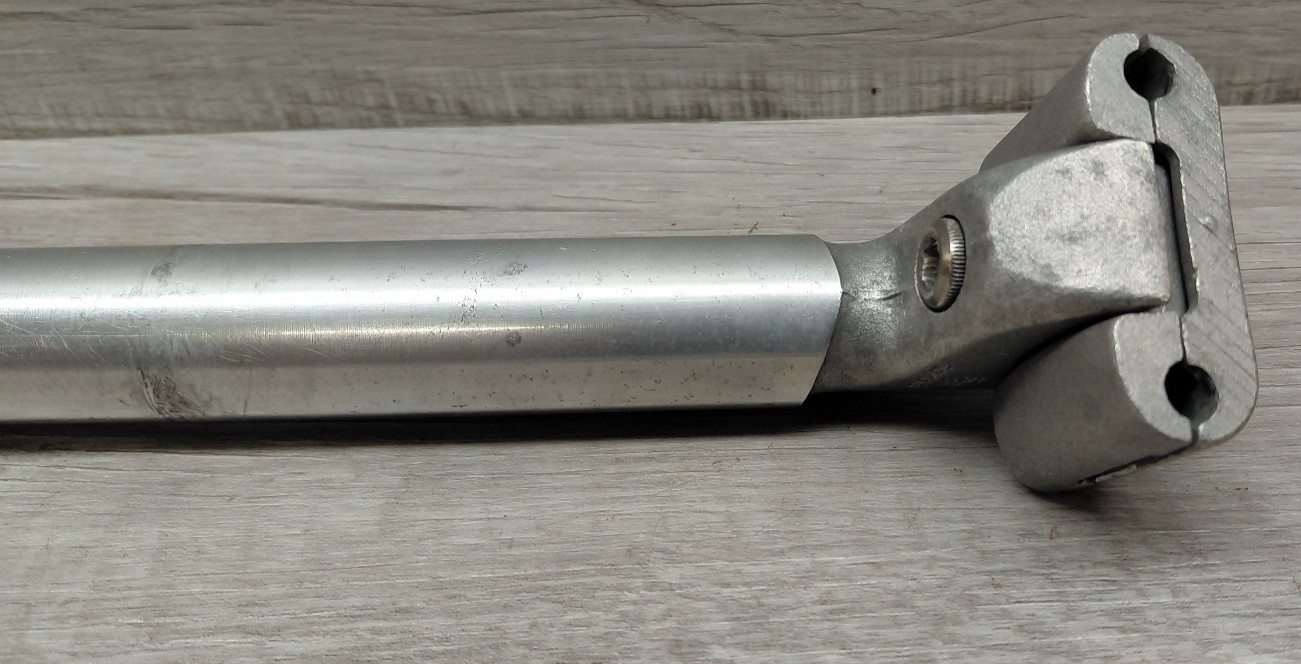 Vintage Sakae SR 1- Bolt Alloy Seatpost 27.2 mm Silver Road , Touring Bike