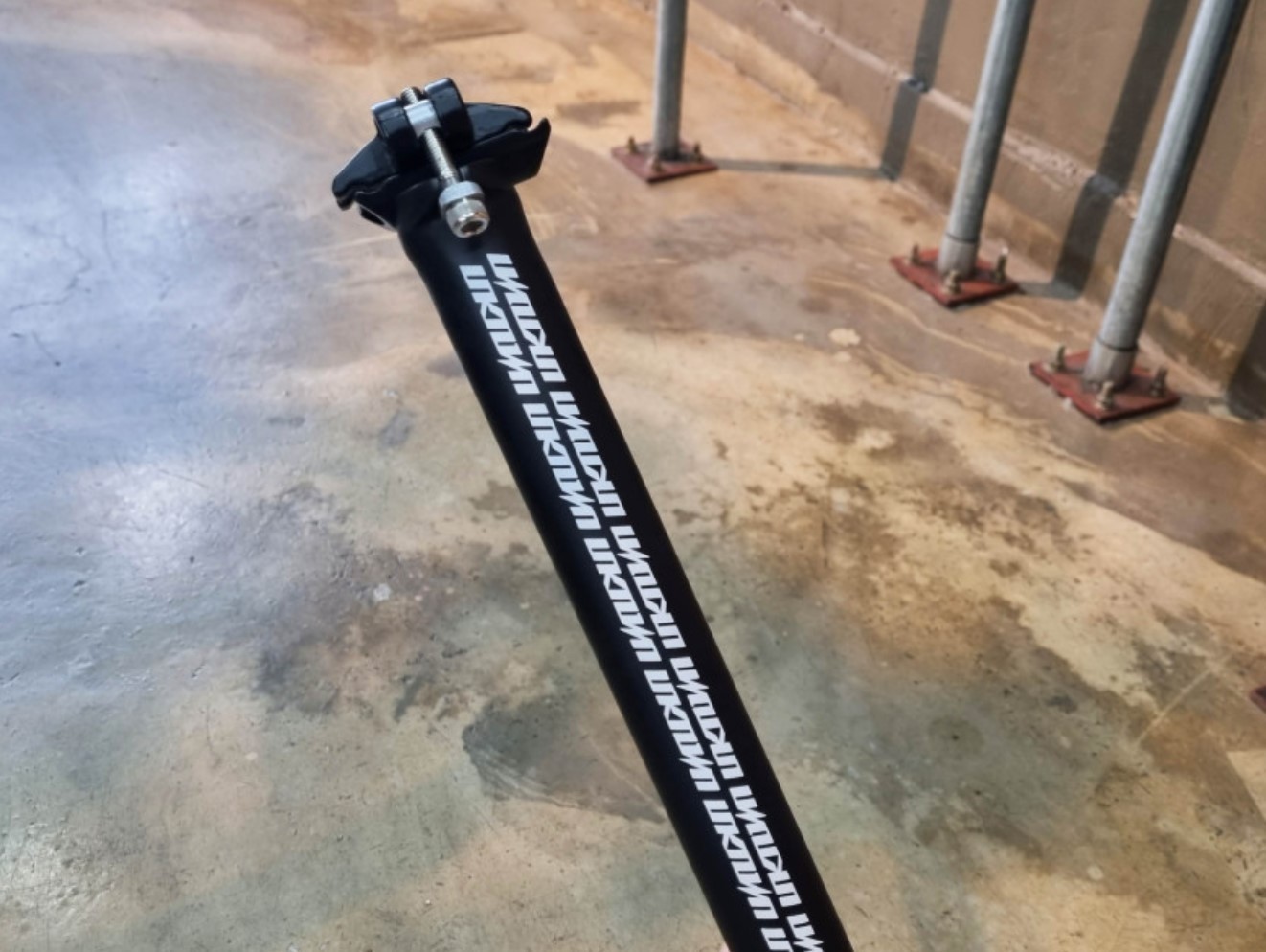 UNKNOWN Carbon Seatpost Lightweight Track Fixed Gear Bike Aero Black
