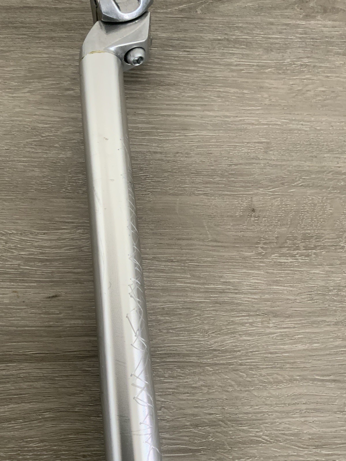 ZOOM SEAT POST 27.2 MM x 300 MM POST LENGTH 320 GRAMS ALUMINUM