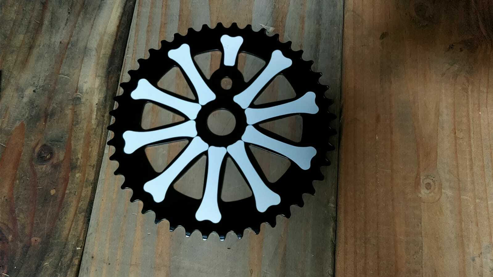 NEW! Lowrider Bike BONES Sprocket 1/2″ X 1/8″ 44 T Black/White Chopper Bicycle