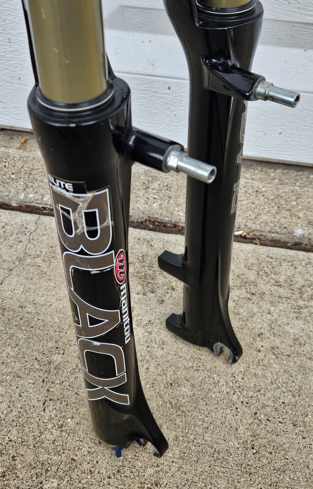 Vintage Manitou Black Elite 26″ Fork, 1-1/8″ Threadless 90-120 Adj Travel, VGC!