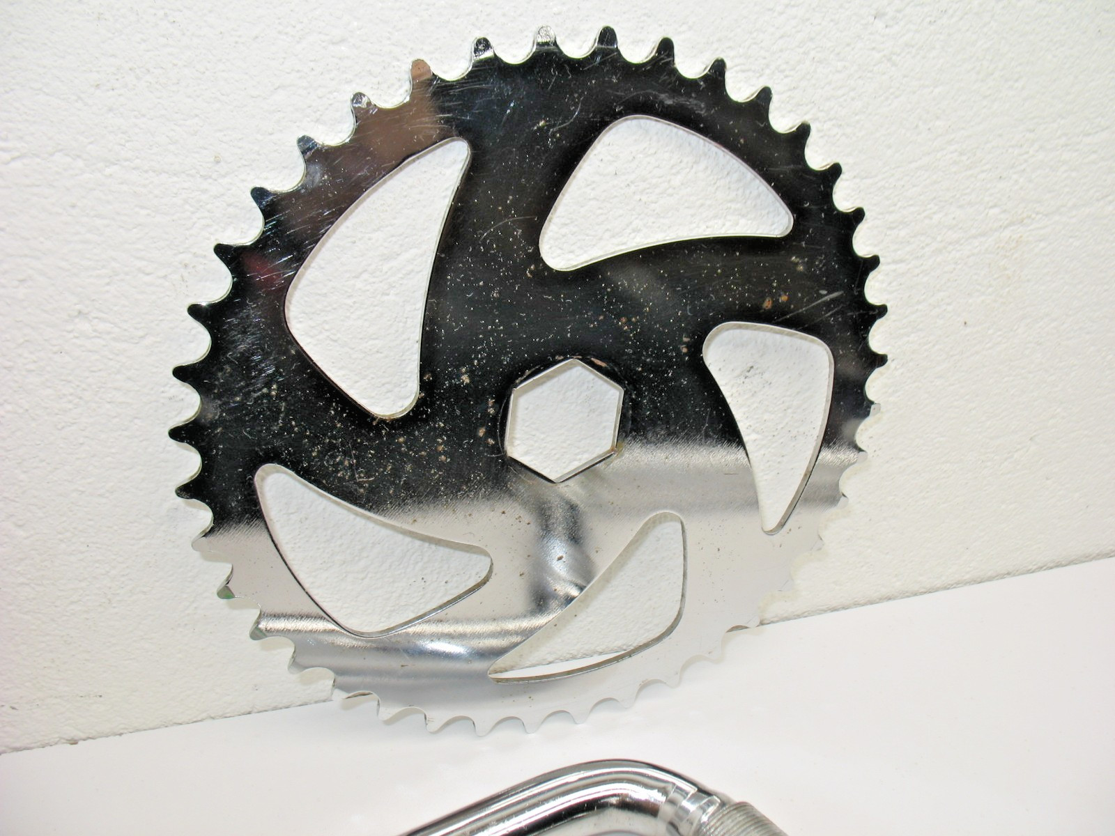 Chrome/Silver Steel Crank 40 Tooth Chainring, 140mm (5-1/2″) with B/B Set-USED