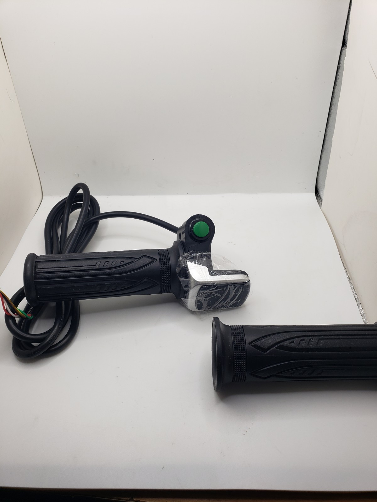 48V Electric Bike Twist Throttle Grip LCD Display 6 Pin E-Bike Scooter