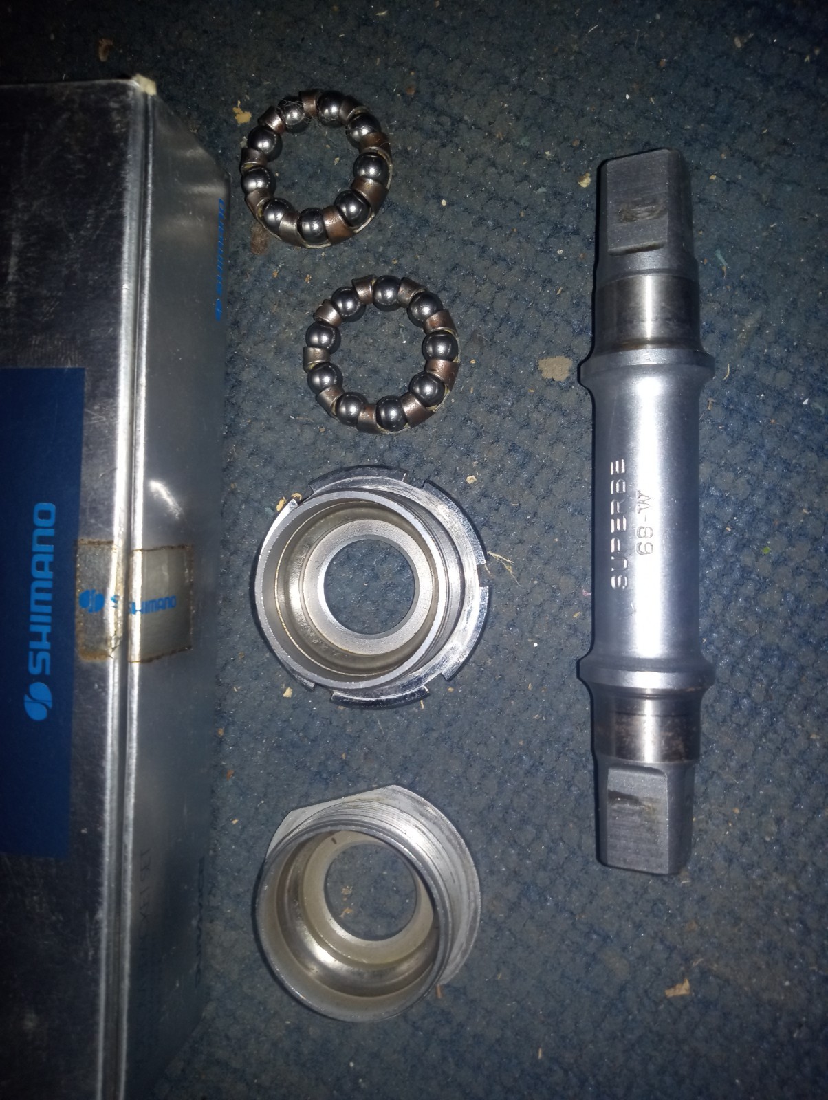 Vintage SunTour Superbe 68-W Bottom Bracket – 113mm Spindle – Japan JIS