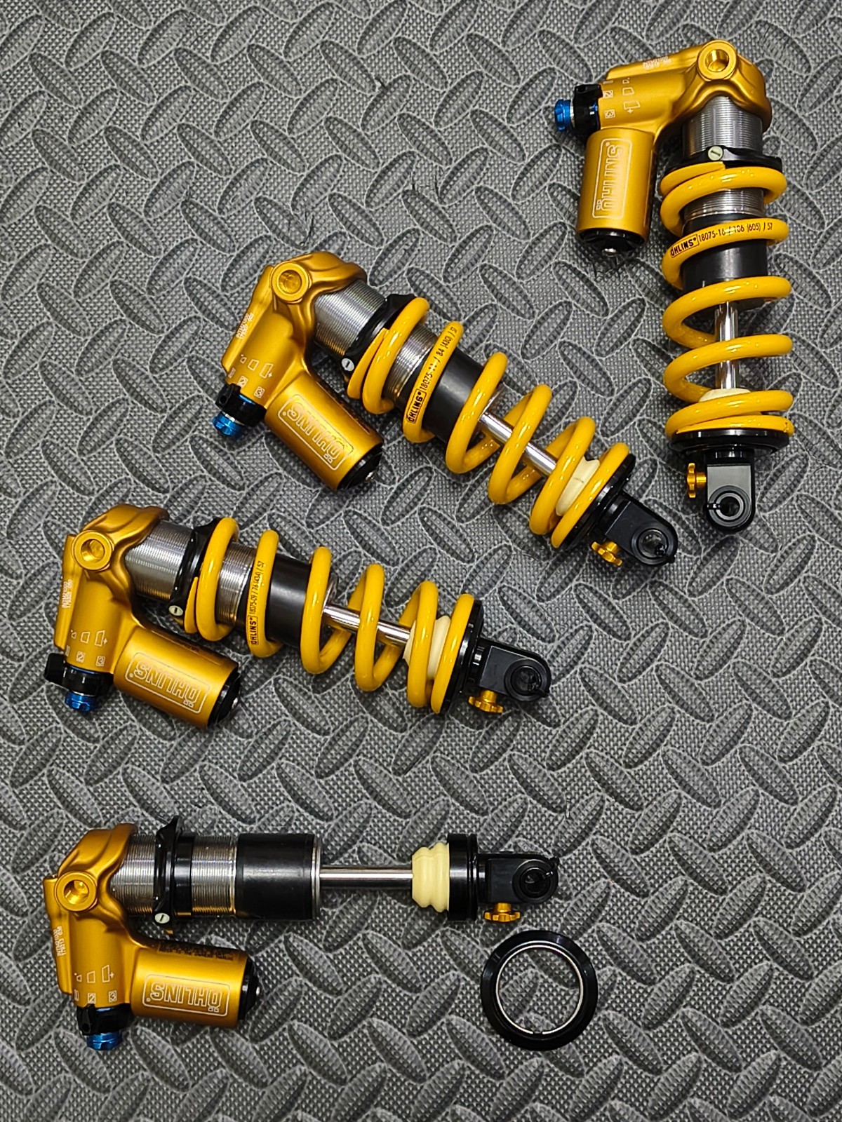 Ohlins TTX Coil Rear Shock 185x55mm Trunnion Damper/458/480/605lbs Coil Spring