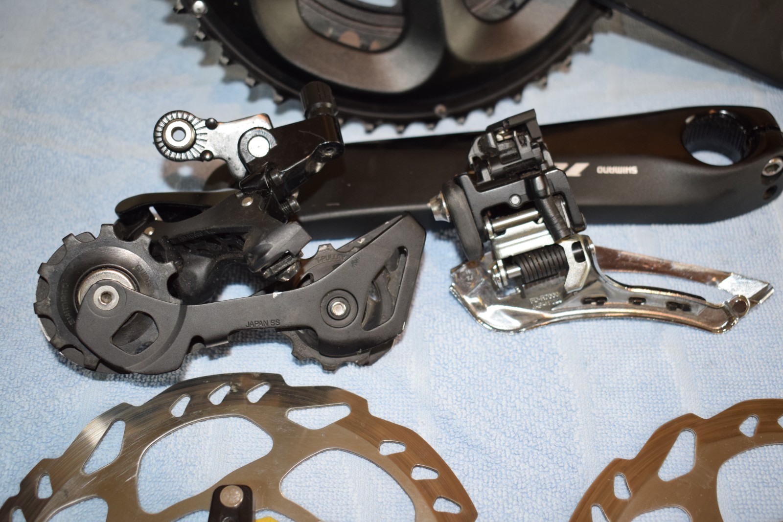 NICE! Shimano 105 R7100 11-Speed Mechanical Disc Brake Groupset (72.5 Cranks)