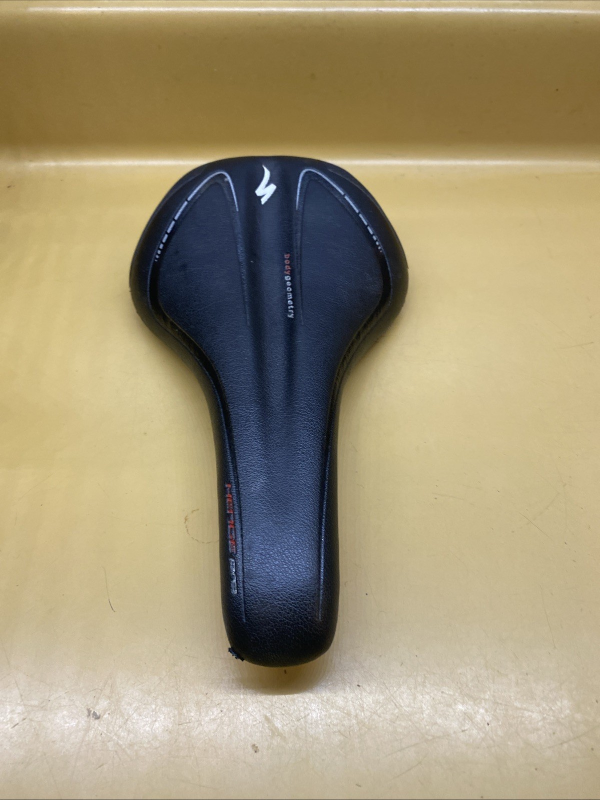 Black Specialized Henge Pro Carbon Body Geometry 260m X 159mm Carbon Rail Saddle