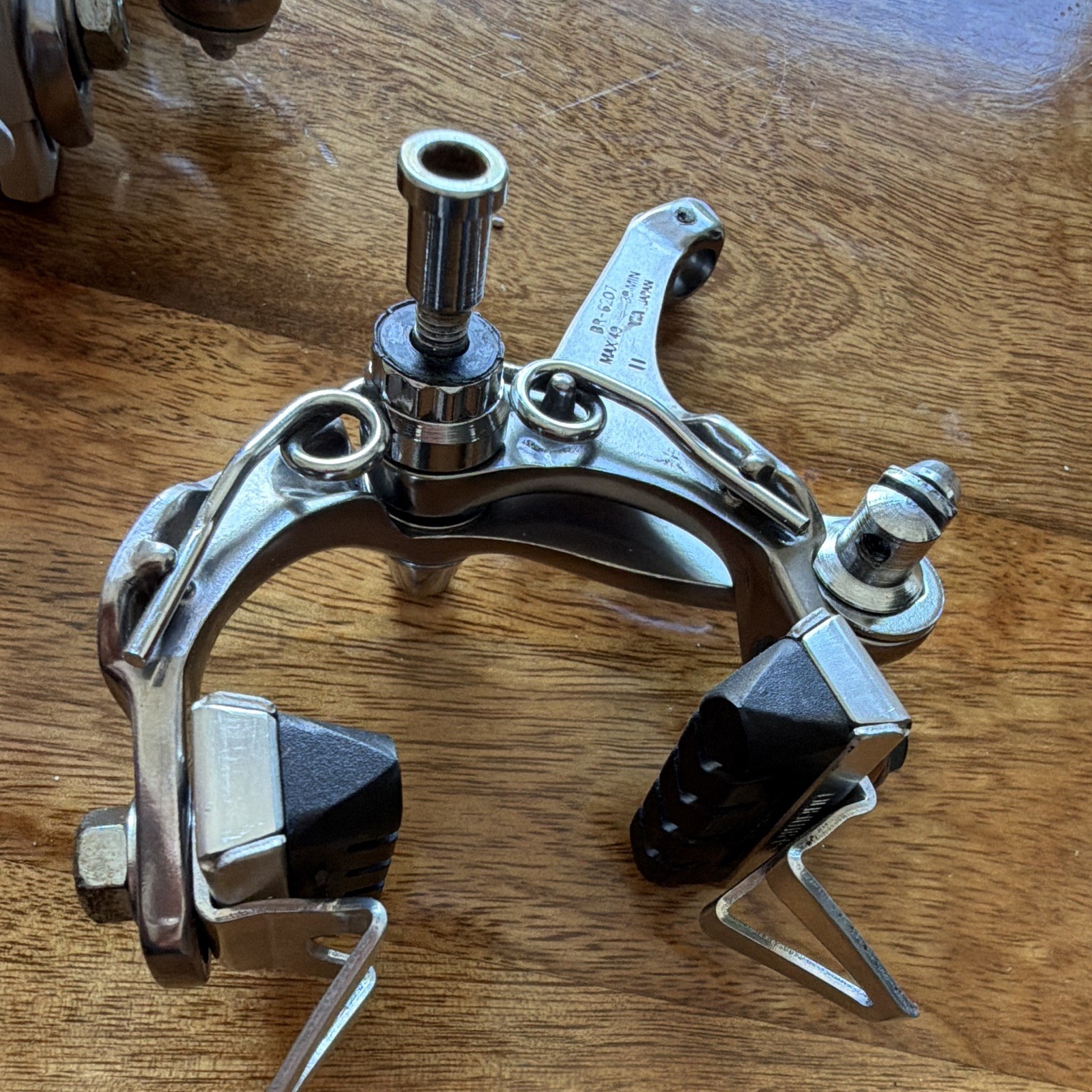 Vintage Shimano 600 BR-6207 Caliper Brake set. Great condition. Pair.
