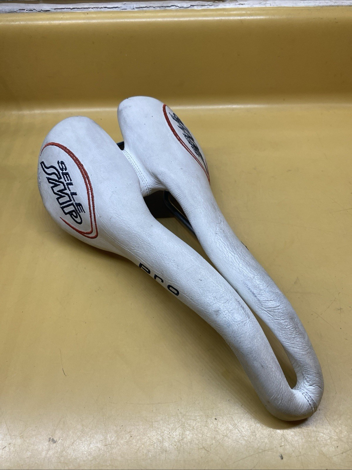 Selle SMP Pro White Leather 270mm x 150mm Titanium Rail Saddle