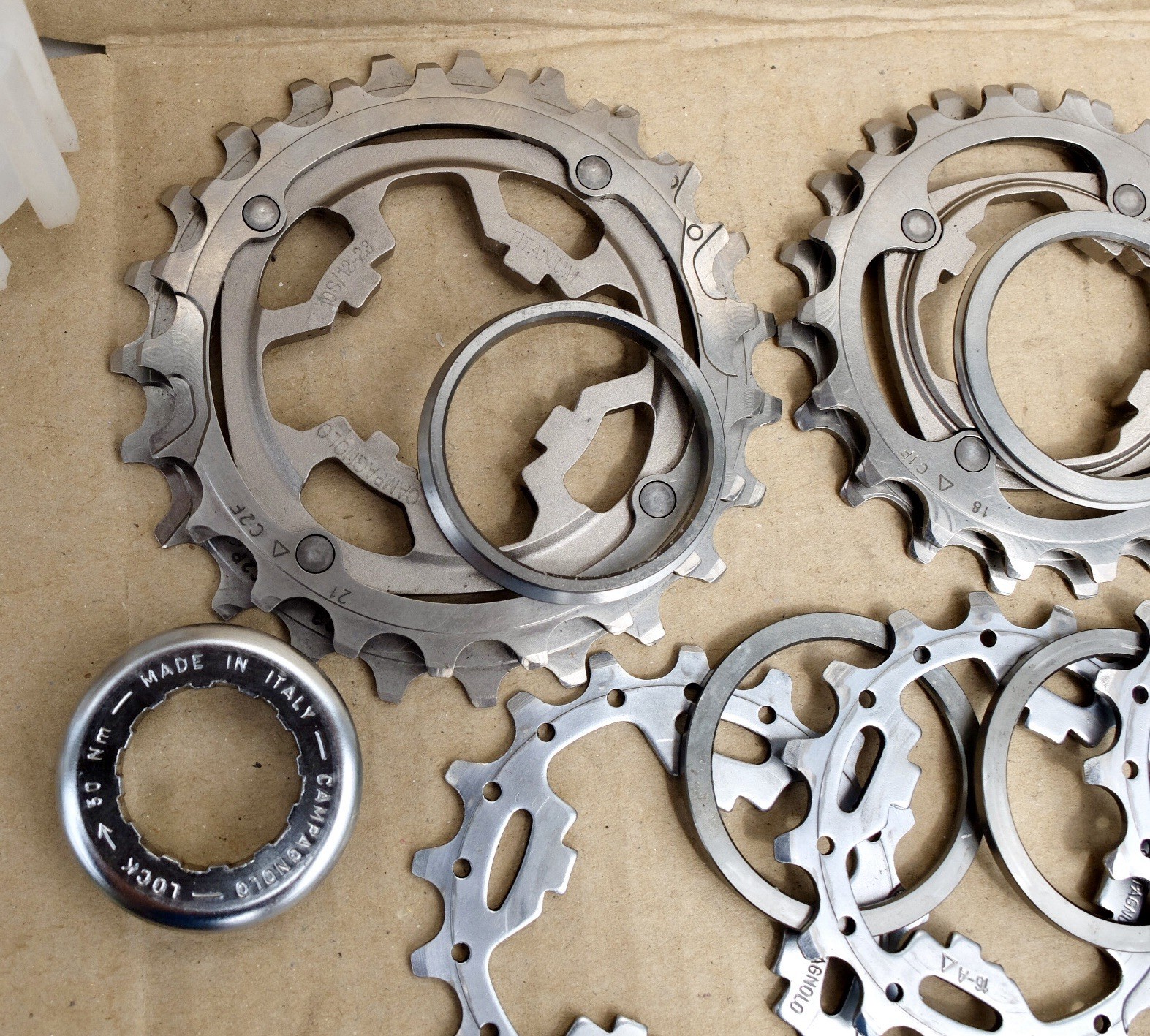 Campagnolo Record 10sp Cassette Ultradrive 12-23TH (Mint Condition)