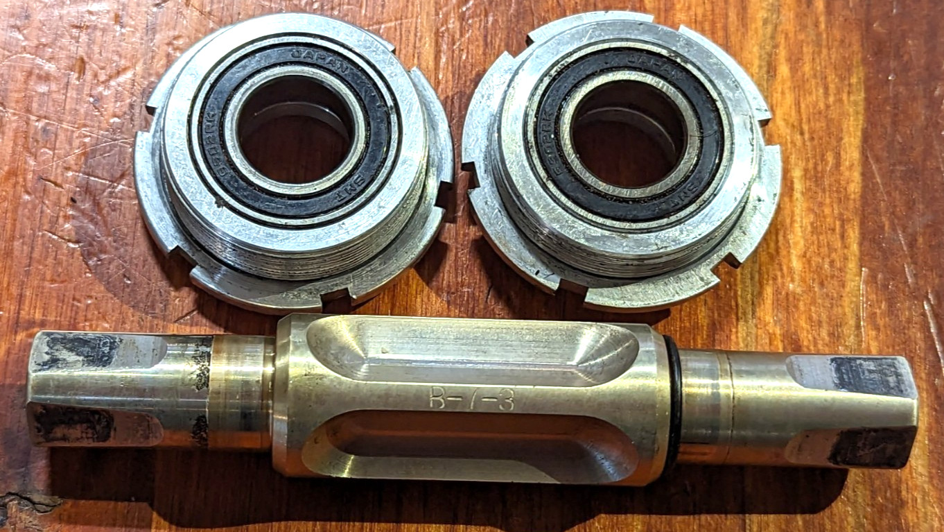 Vintag B-7-3 fluted bottom bracket Omas Stronglight Boone Sampson Bullseye Tioga