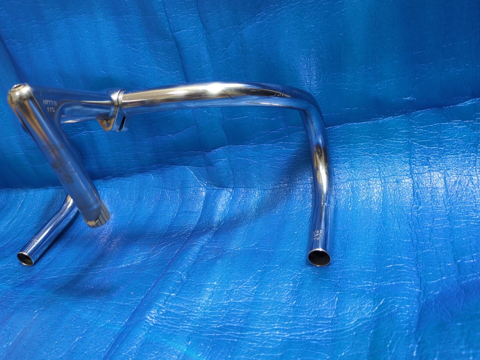 Nitto B123 Steel 370mm NJS Handlebar + Nitto Jaguar 110mm 58 Degree Steel Stem