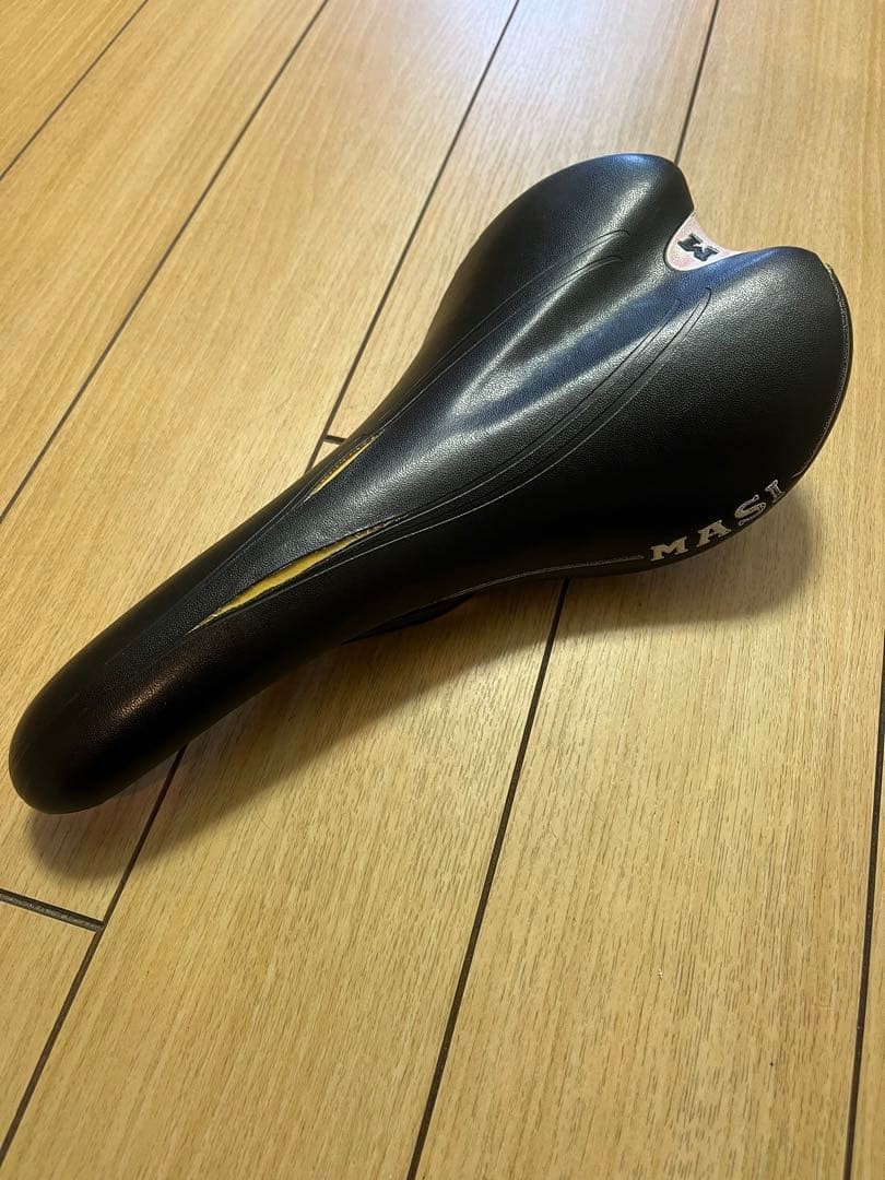 MASI Road Bike Saddle Black Red Ergonomic Used Plastic Metal