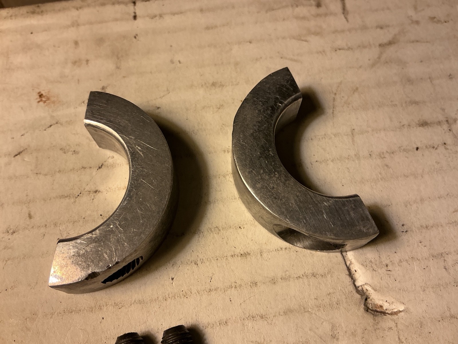 DK seat-clamp (removed from ‘85 Kuwahara Lightning) 25.4mm. Original bolts