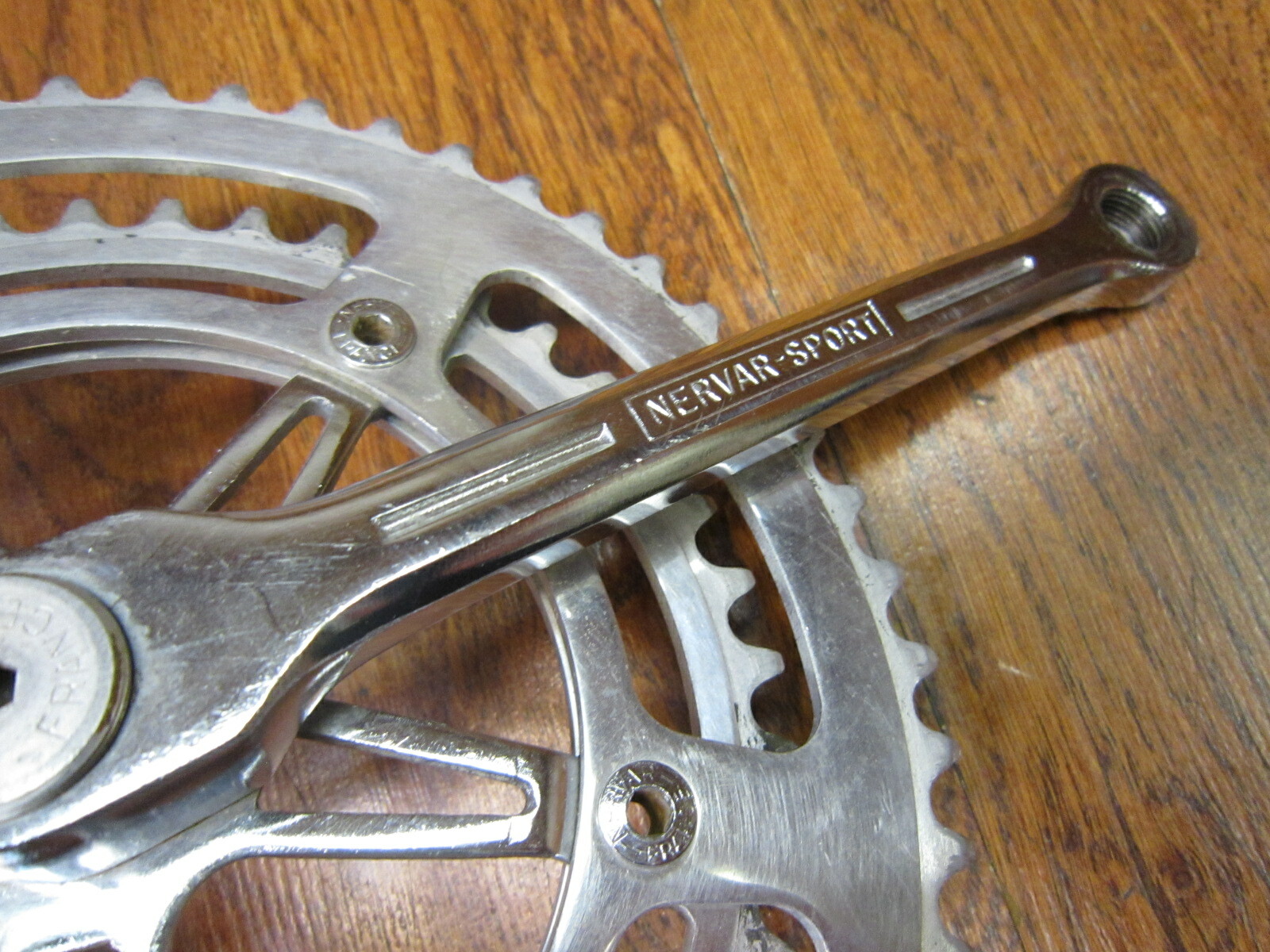 VINTAGE NERVAR SPORT 170L 52/42T SQUARE TAPER CRANK SET